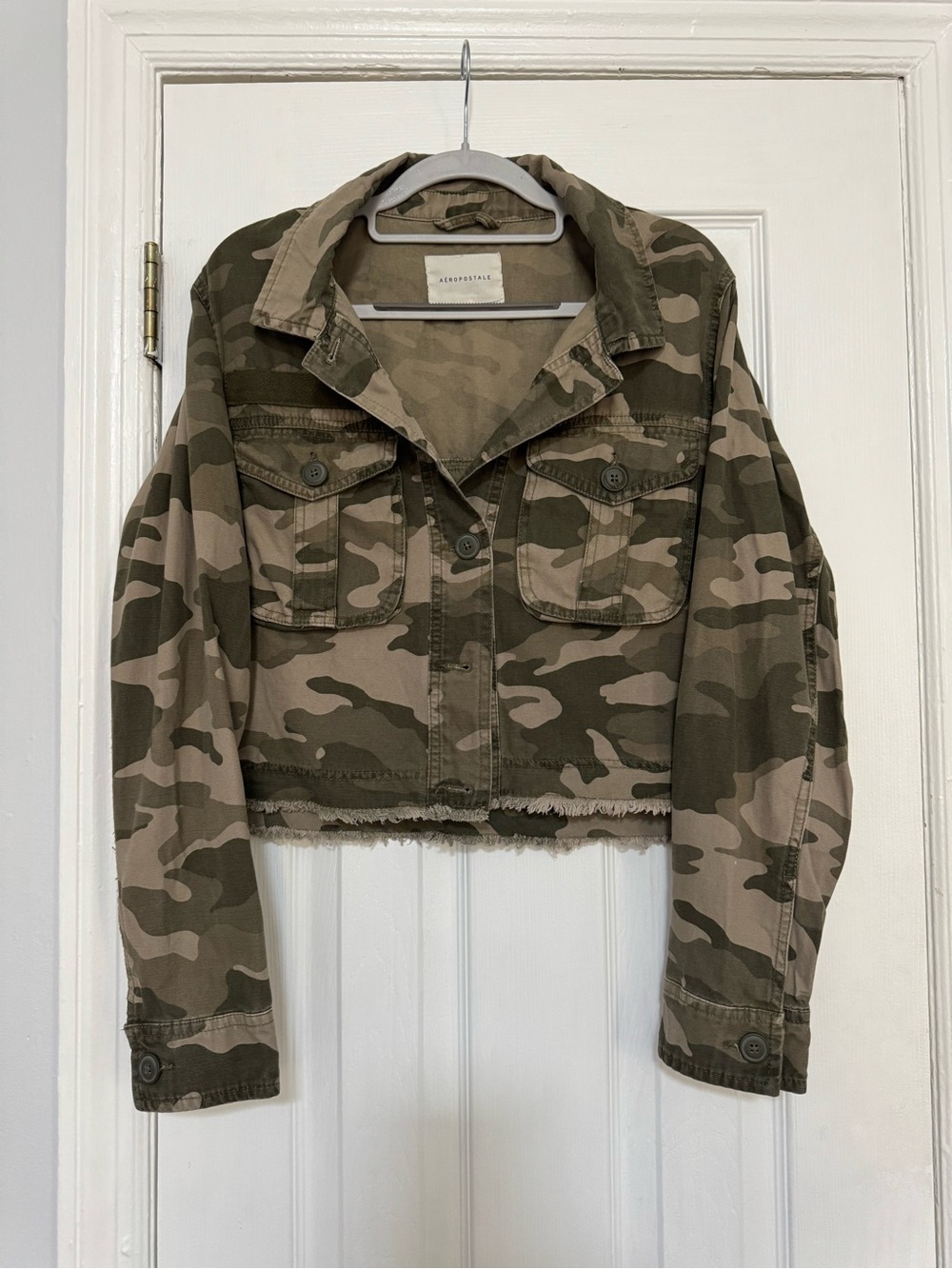 Aéropostale Camo Cropped Utility Jacket Women’s Medium Military Raw Hem